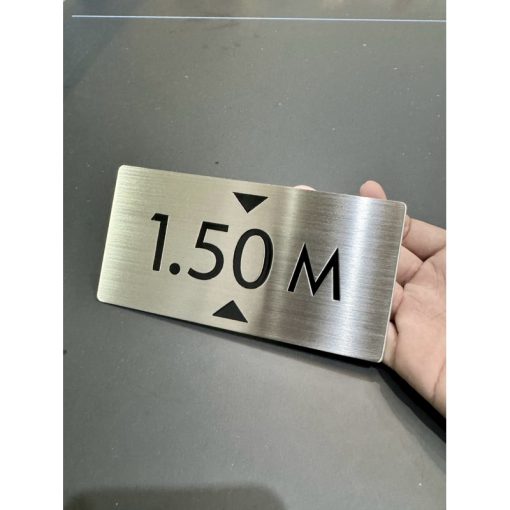 Biển báo độ sâu hồ bơi