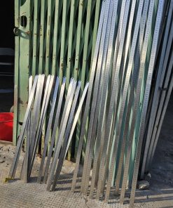 gia công ăn mòn thước inox chính xác