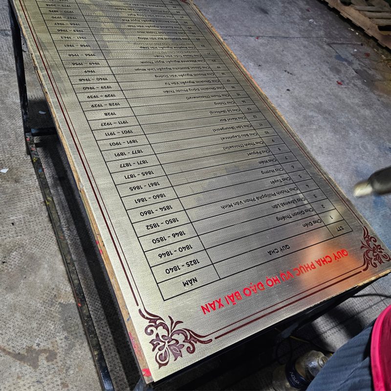 Lam bien bang dong - inox an mon cho nha tho dep cao cao