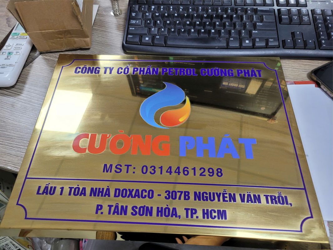 In bảng hiệu inox in UV cho công ty doanh nghiệp